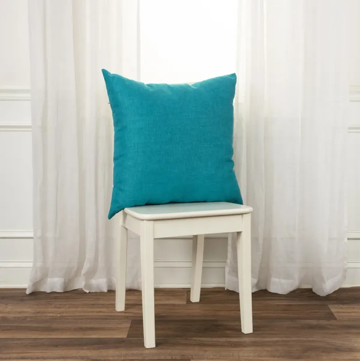 Indoor/Outdoor Solid Teal Pillow