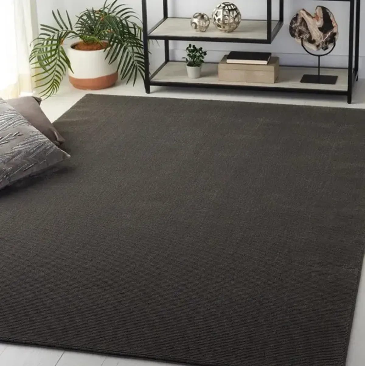 REVIVE 102 Grey 2'-7' X 5' Small Rectangle Rug