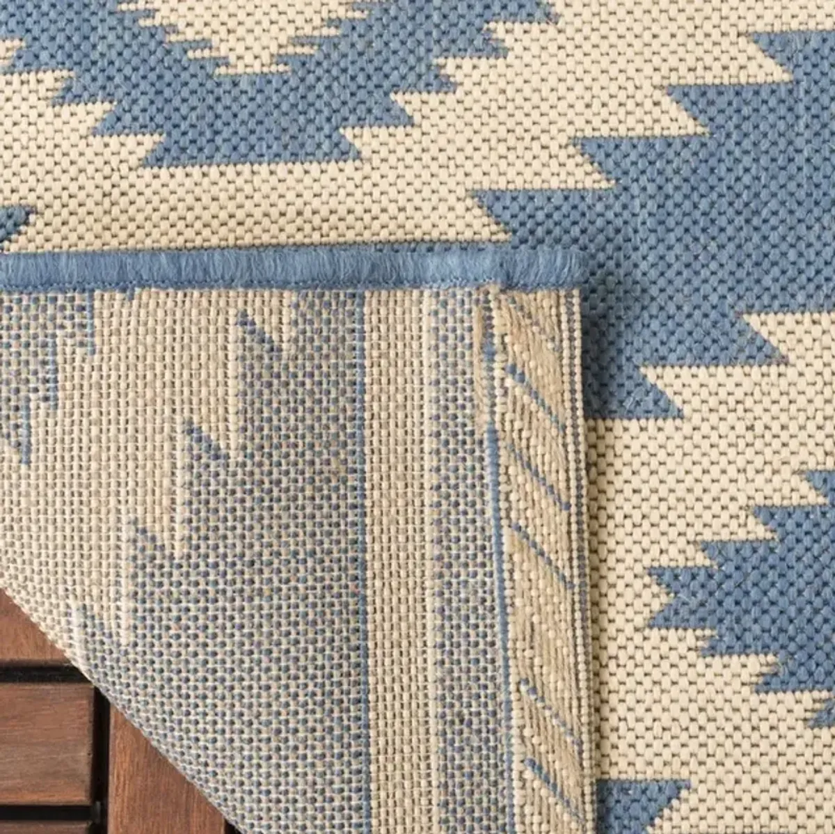 Safavieh BEACH HOUSE Collection BHS171N-8 Cream / Blue 8' X 10'