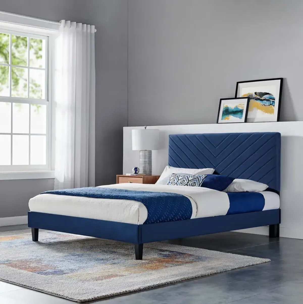 Roxanne Performance Velvet King Platform Bed