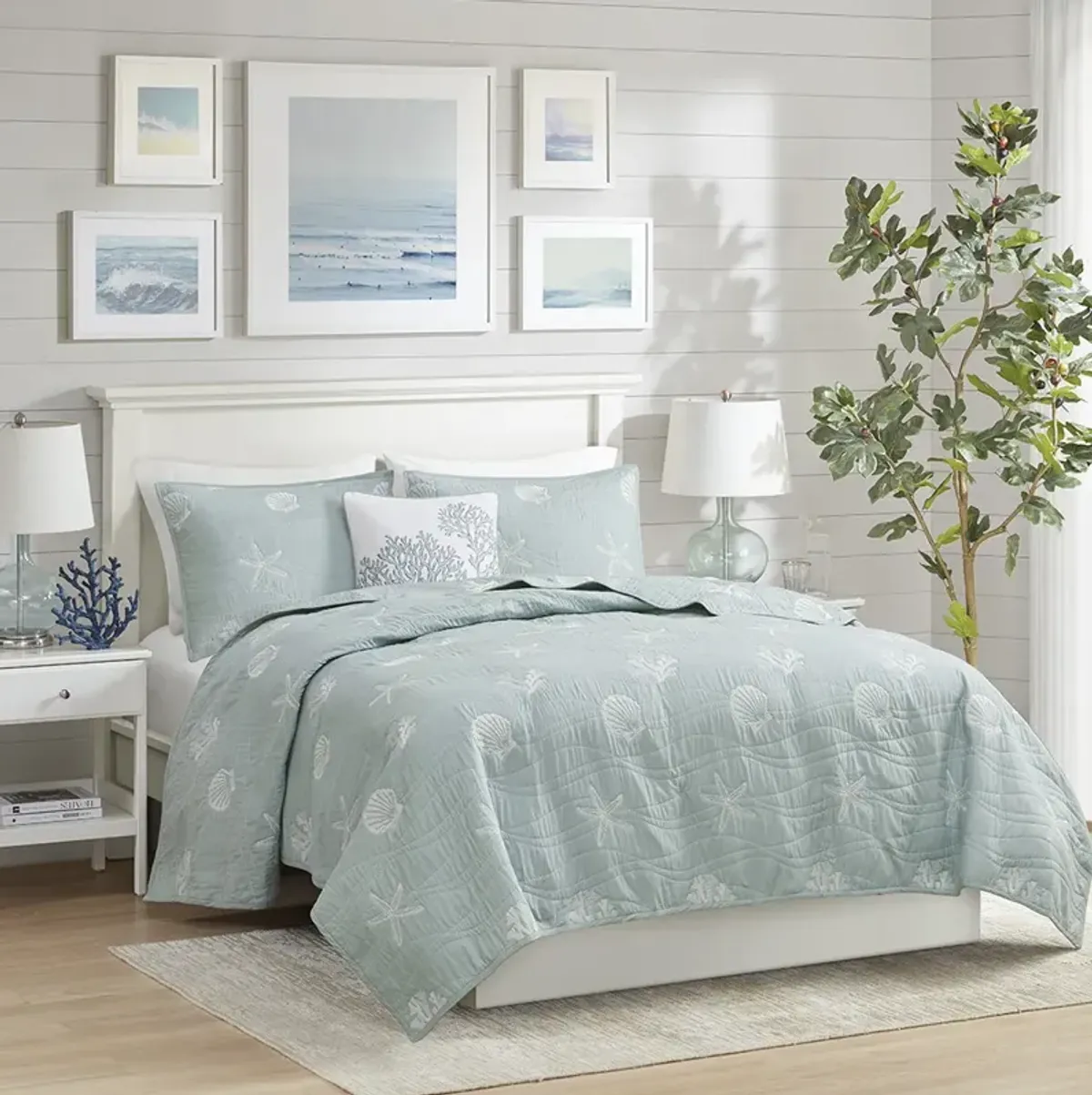 Harbor House Seaside Aqua 4 Piece Cotton Reversible Embroidered Quilt Set with Throw Pillow