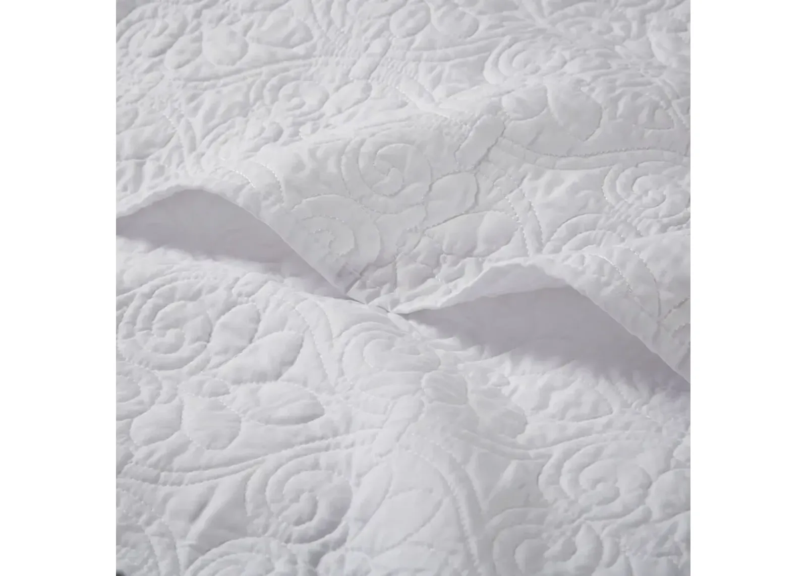 Madison Park Quebec White Oversized Quilted Throw