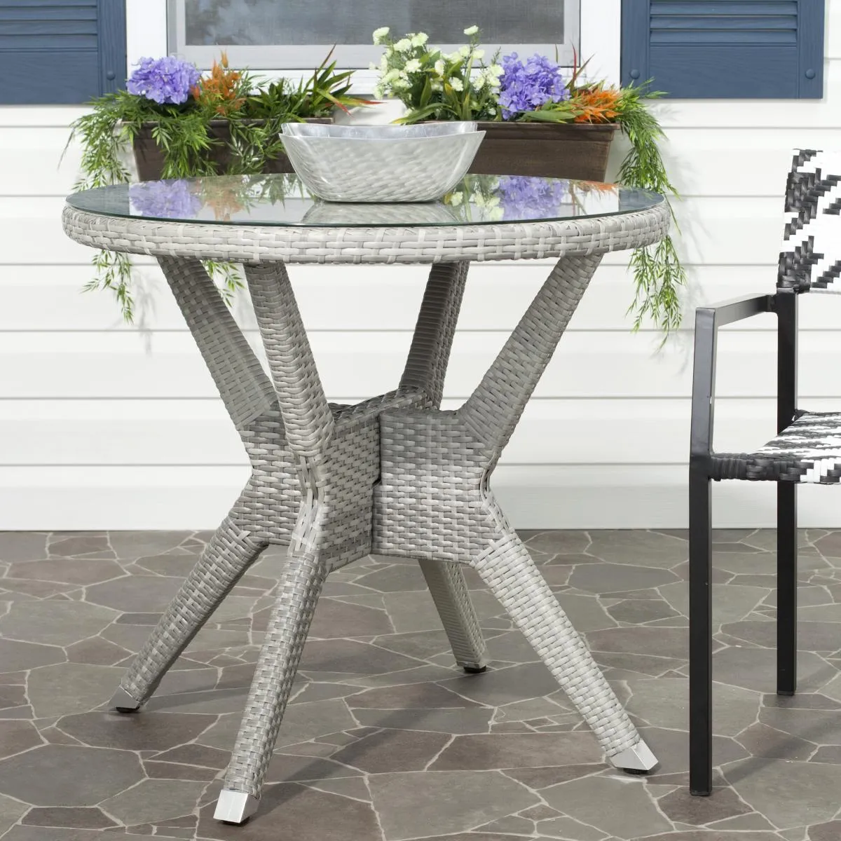 Langer Outdoor Round Dining Table