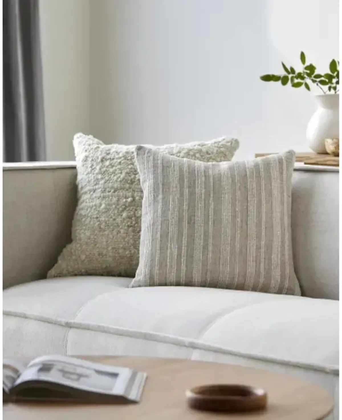 Vermont VMT-002 20"L x 20"W Accent Pillow