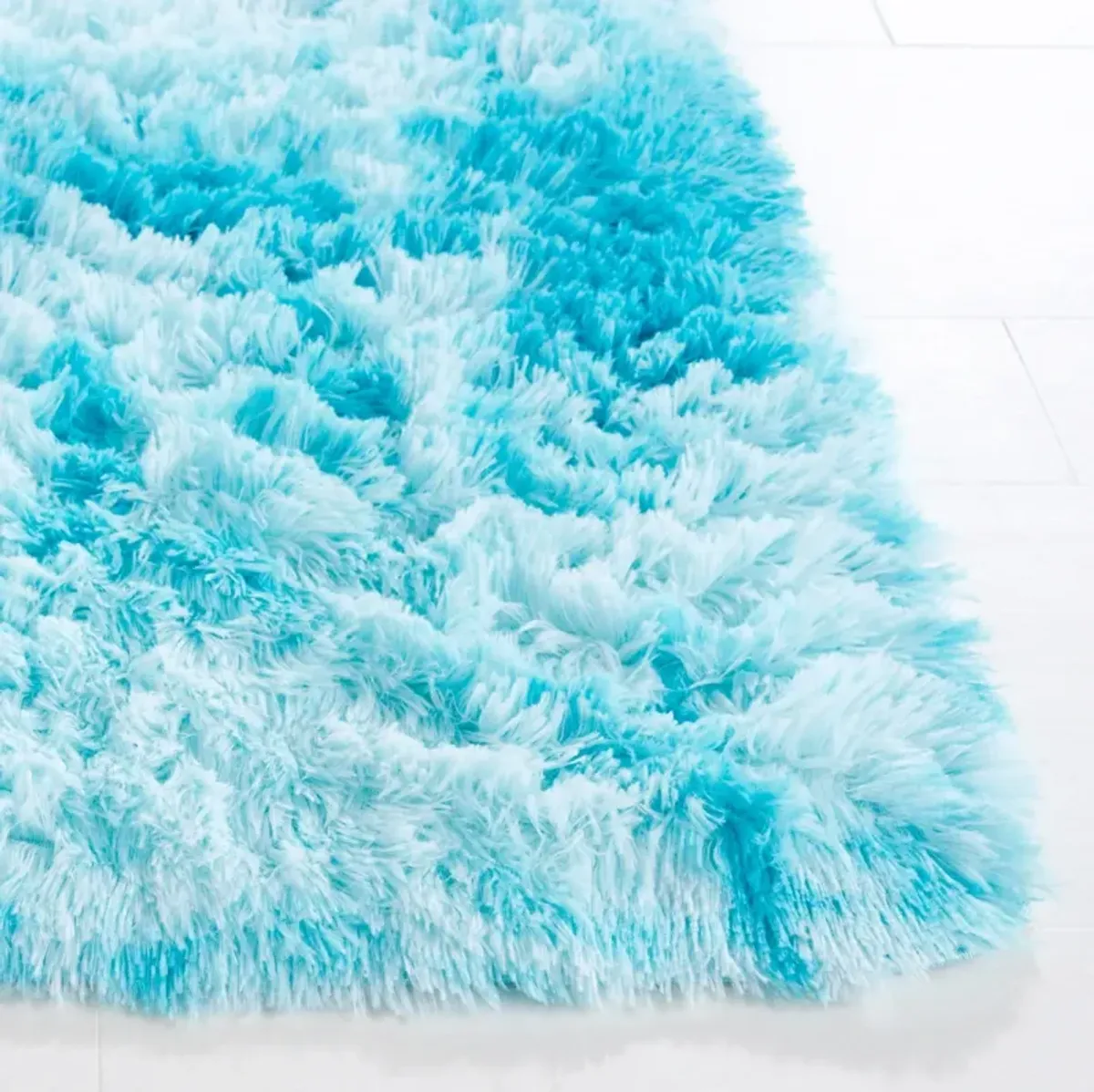 RAINBOW SHAG 100 AQUA 2'-3' x 6' Runner Rug