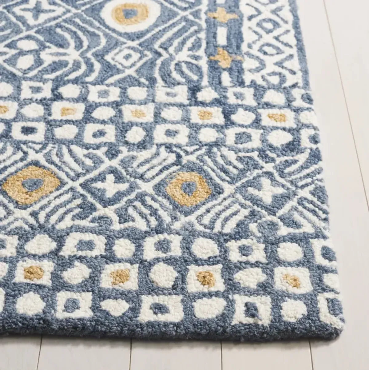 MICRO-LOOP 801 BLUE  2'-3' x 7' Runner Rug