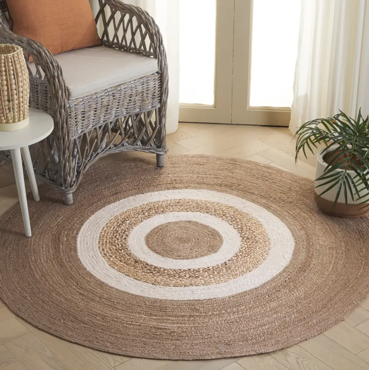 NATURAL FIBER Hand Woven 3' x 3' Round area rug