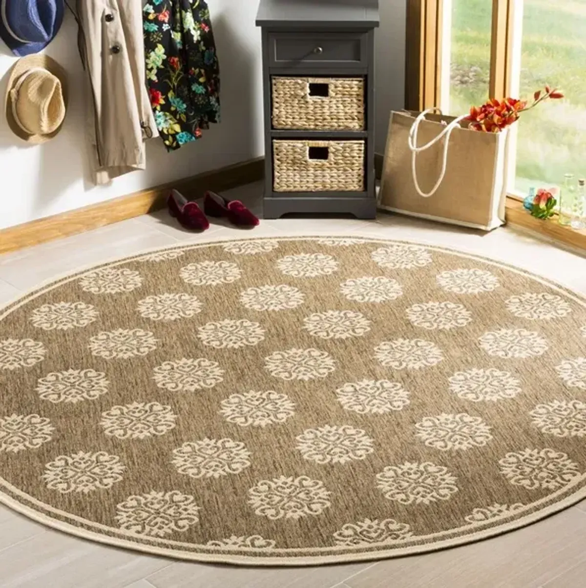 LINDEN 181 Collection LND181B-6R Beige / Cream 6'-7" X 6'-7" Round