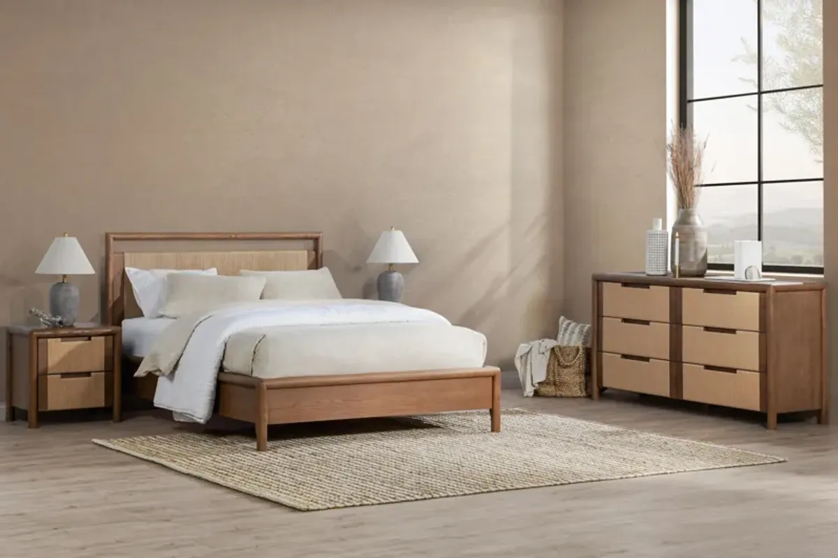 Corda Oak Veneer Queen Bed Nut Brown/Natural