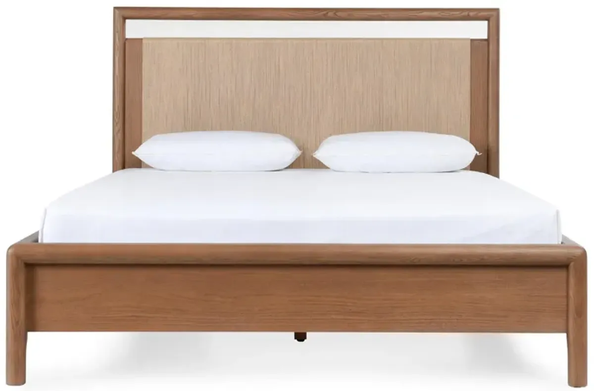 Corda Oak Veneer Queen Bed Nut Brown/Natural