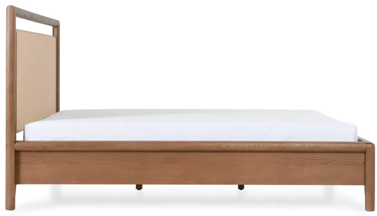 Corda Oak Veneer Queen Bed Nut Brown/Natural