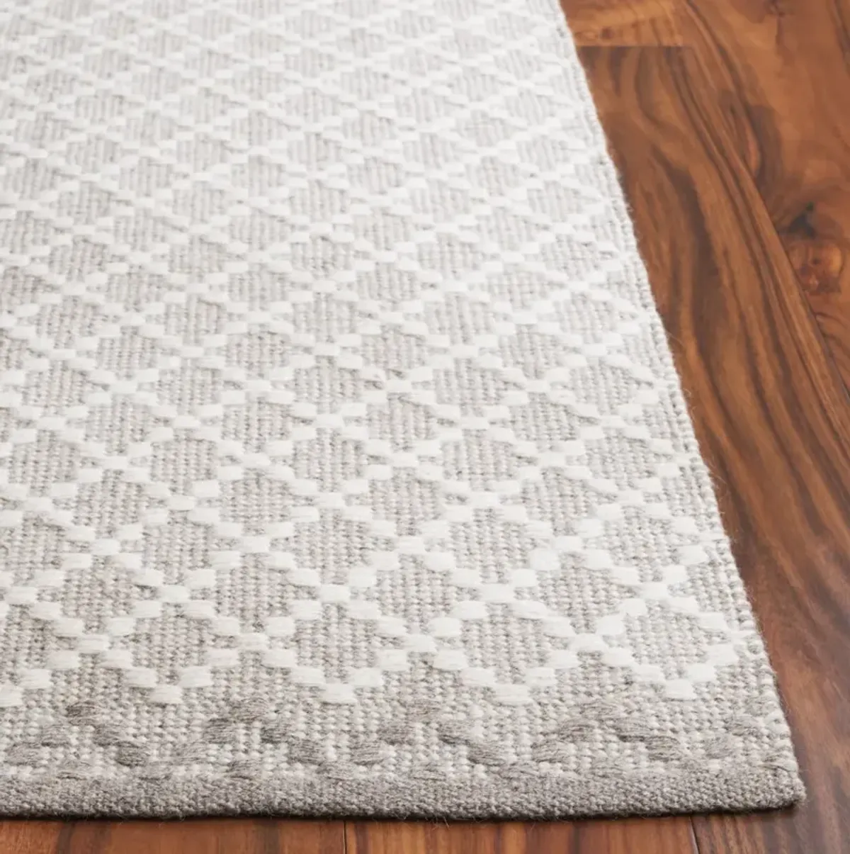 VERMONT 908 GREY  2'-3' x 9' Runner Rug