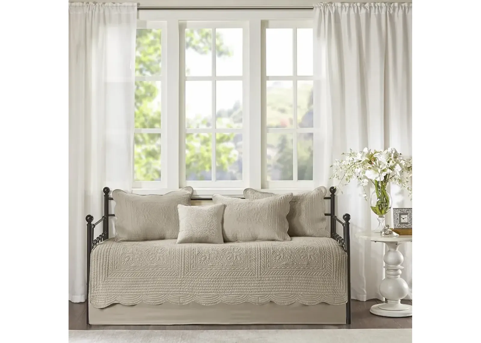 6 Piece Reversible Scalloped Edge Daybed Cover Set