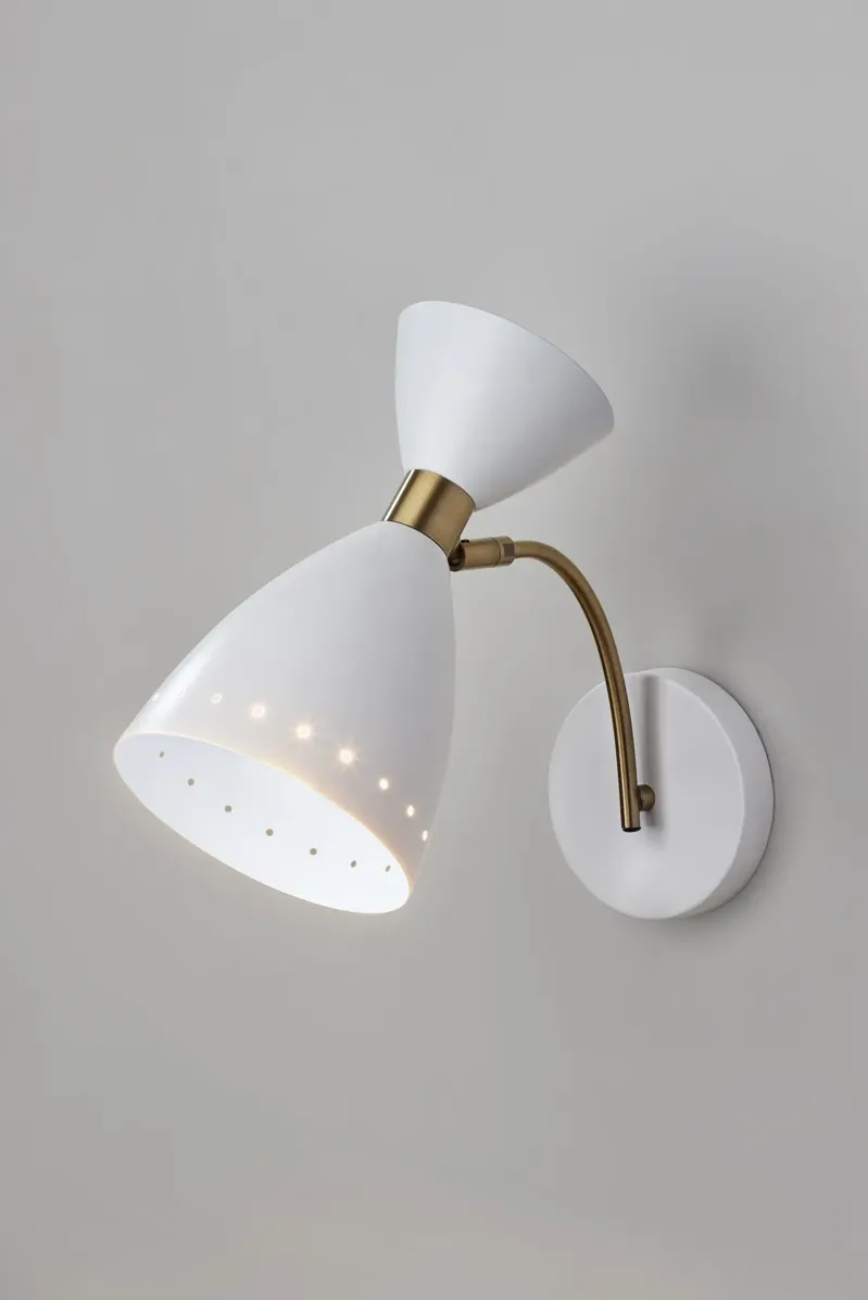 Oscar Wall Light