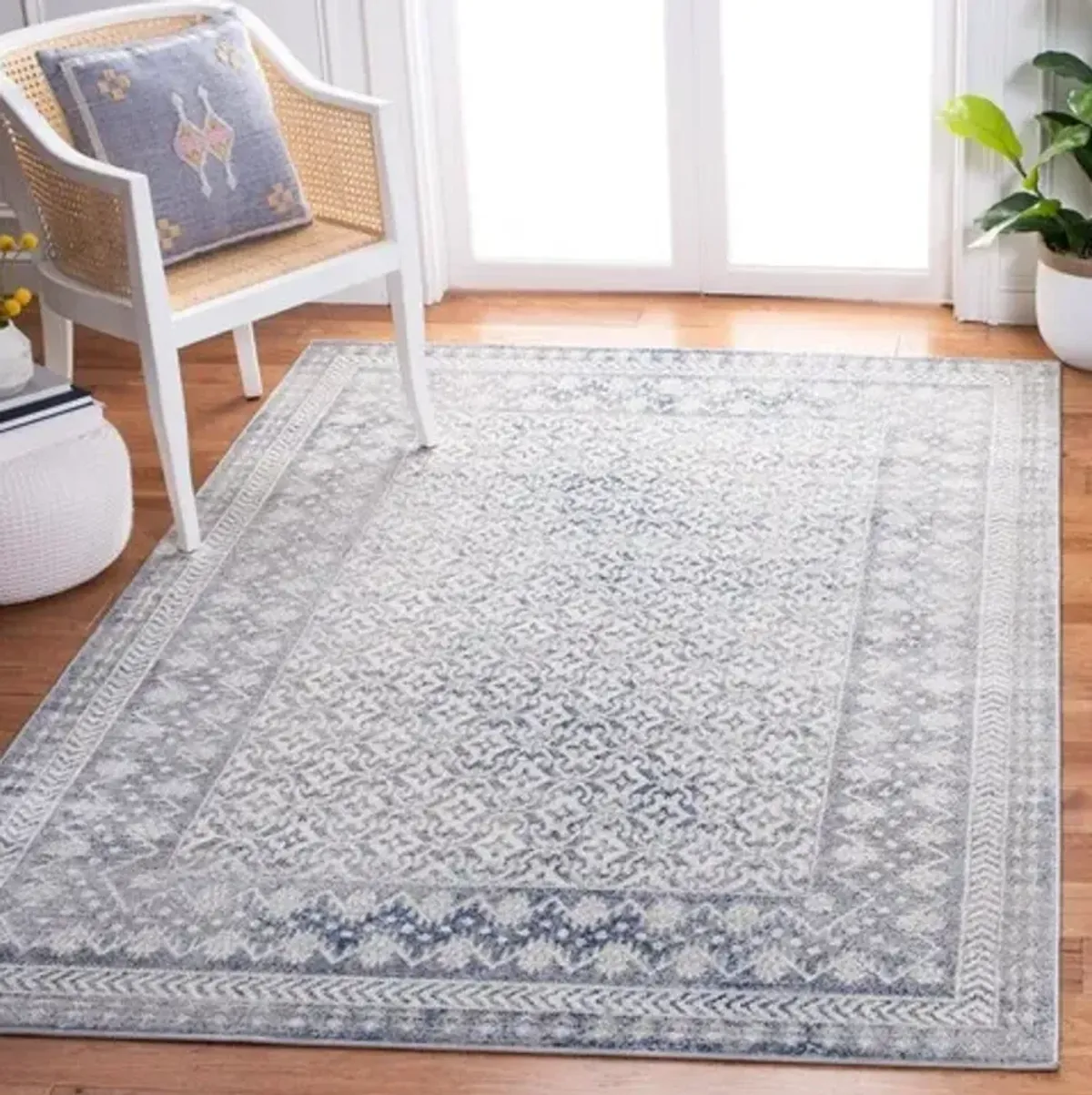 Brentwood 899 Ivory / Light Grey 8' X 10' Large Rectangle Powerloomed Rug