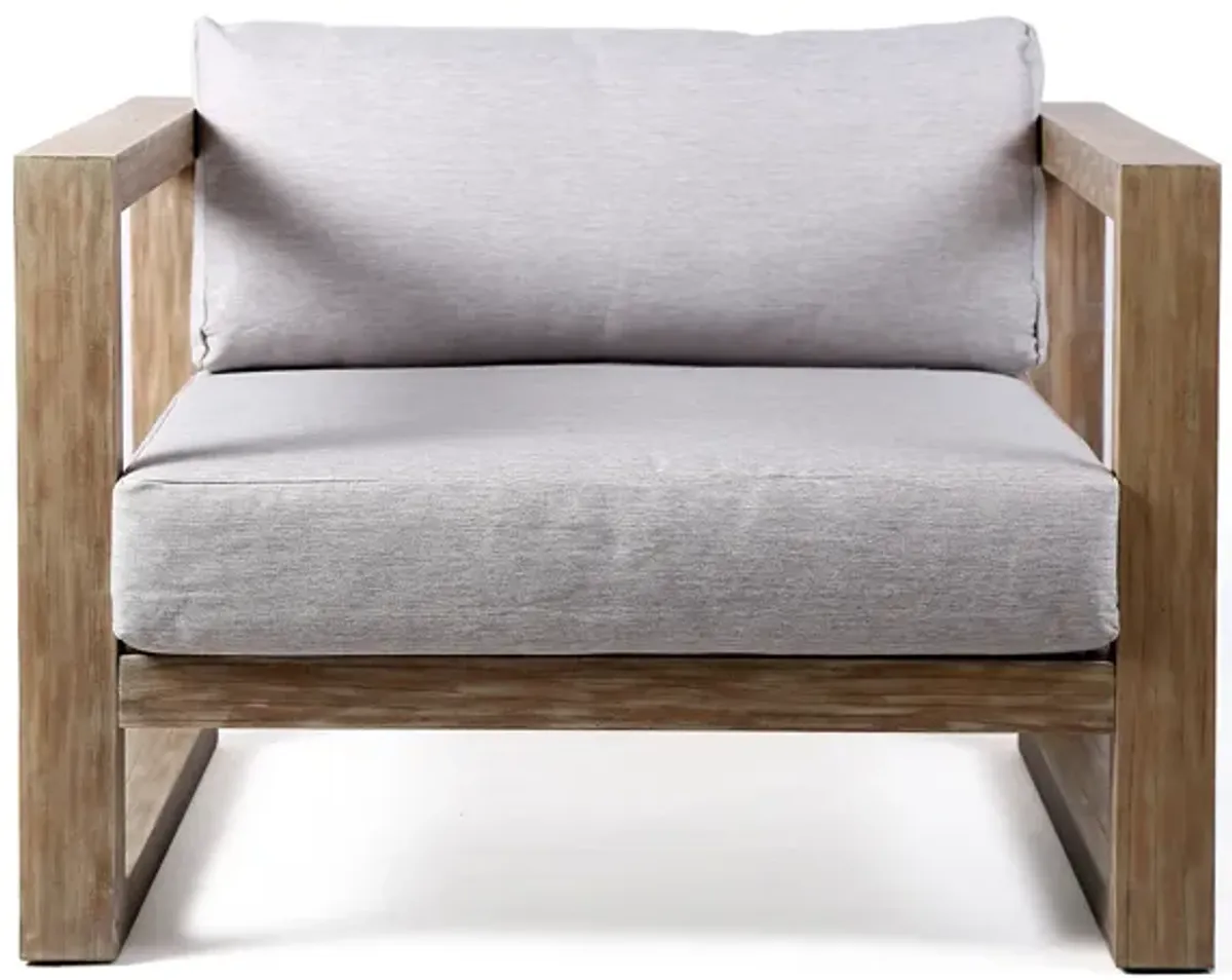 Paradise Outdoor Light Eucalyptus Wood Lounge Chair With Grey Cushions