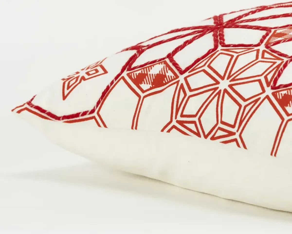 HOLIDAY 2022 Geometric Ivory Pillow