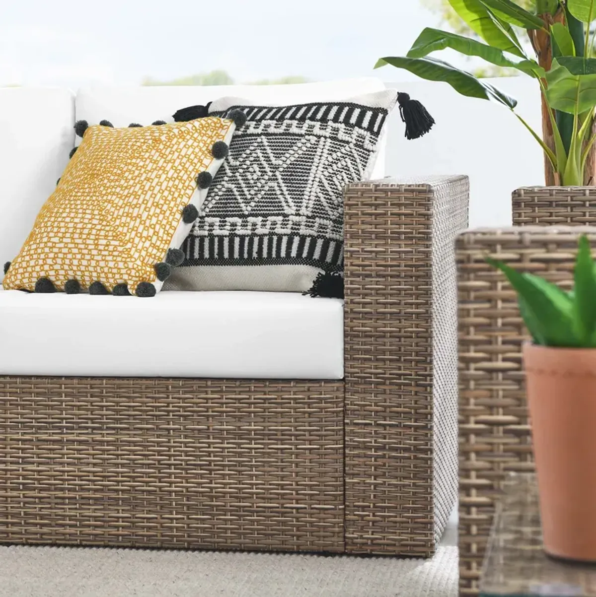 Convene 5-Piece Outdoor  Set