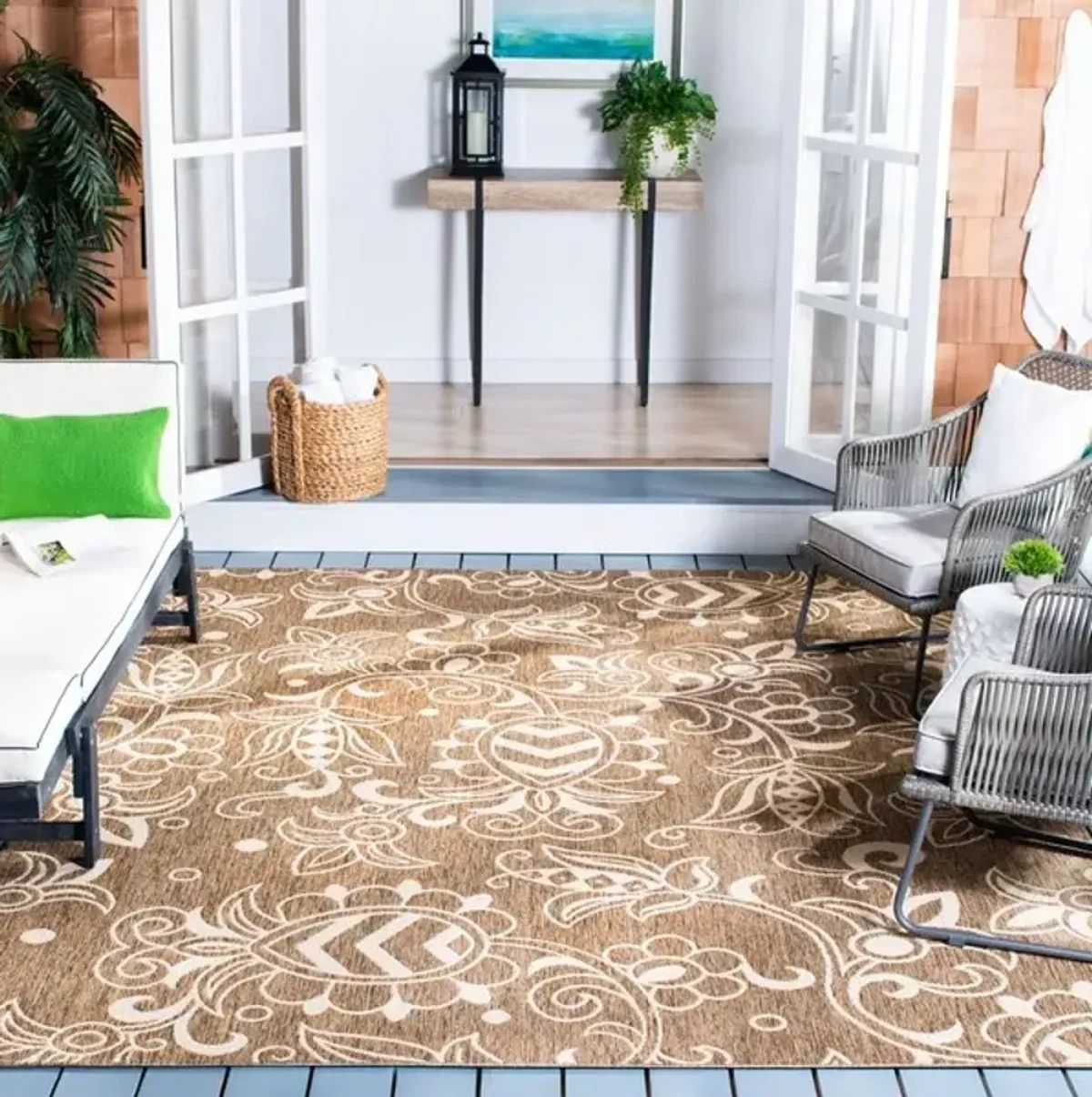 Safavieh BEACH HOUSE Collection BHS246T-5 Brown / Beige 5'-3" X 7'-6"