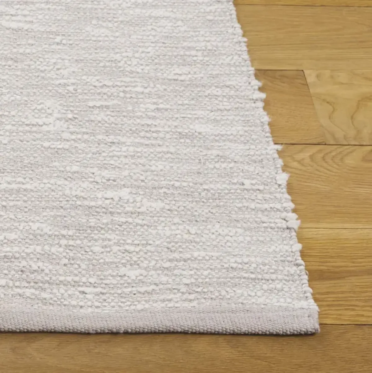 MONTAUK 319 LIGHT GREY  2'-3' x 8' Runner Rug