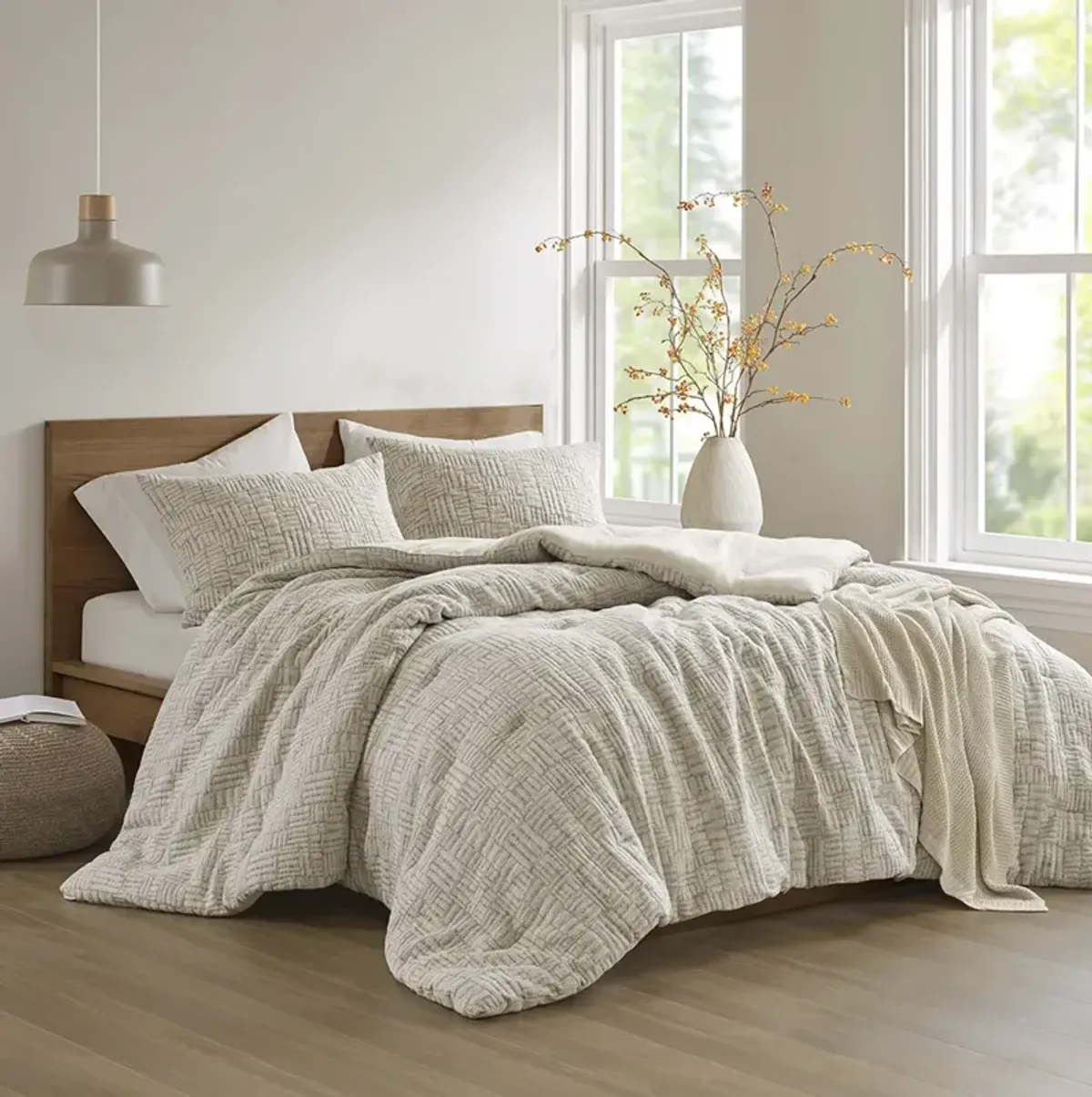 Oversized Cotton Matelasse Comforter Set