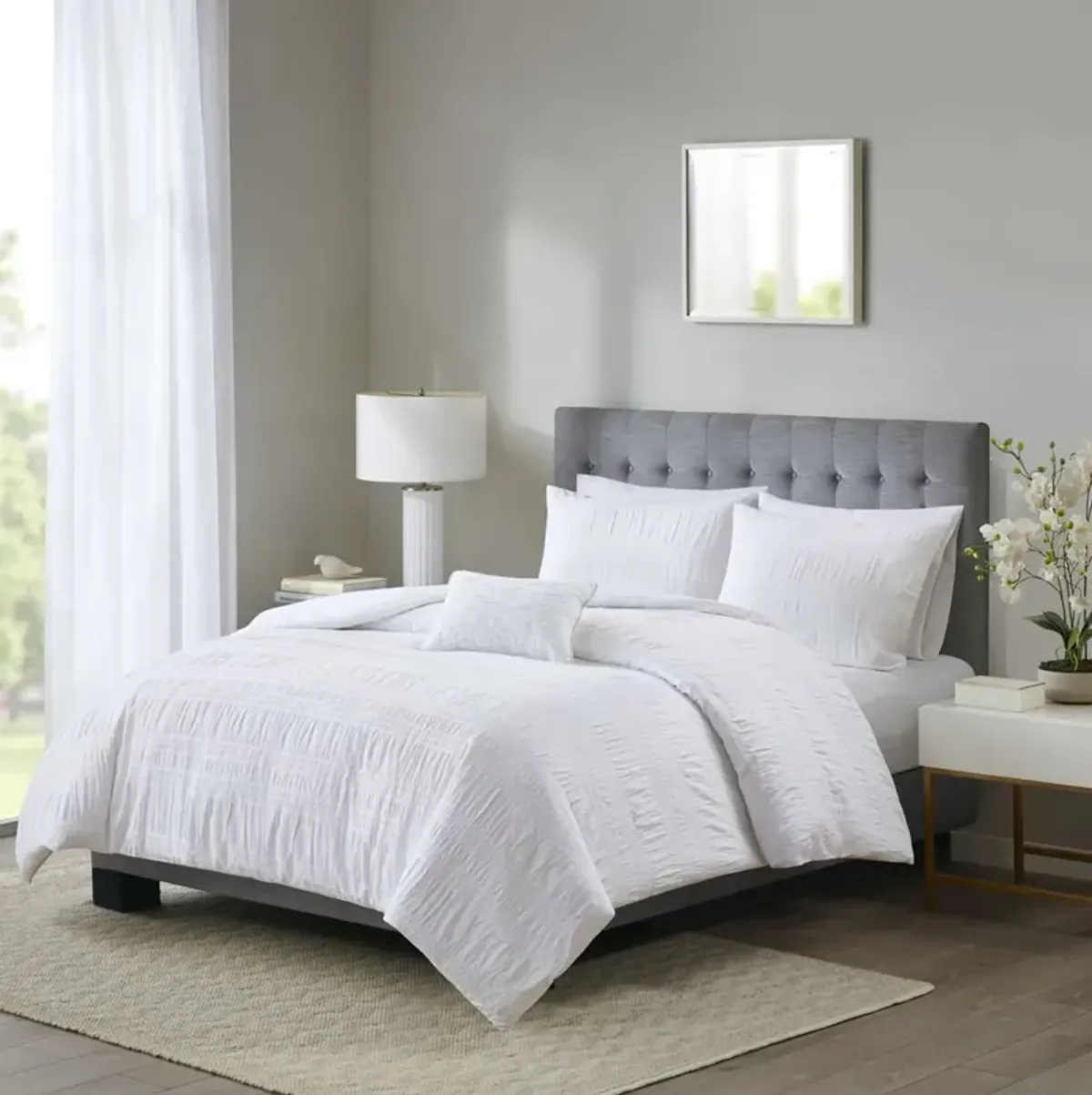 Madison Park Nicolette White 4 Piece Cotton Seersucker Duvet Cover Set