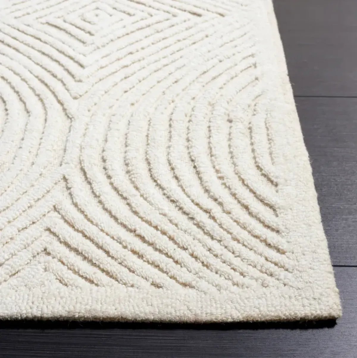 TEXTURAL 104 IVORY 2'-3' x 8' Runner Rug