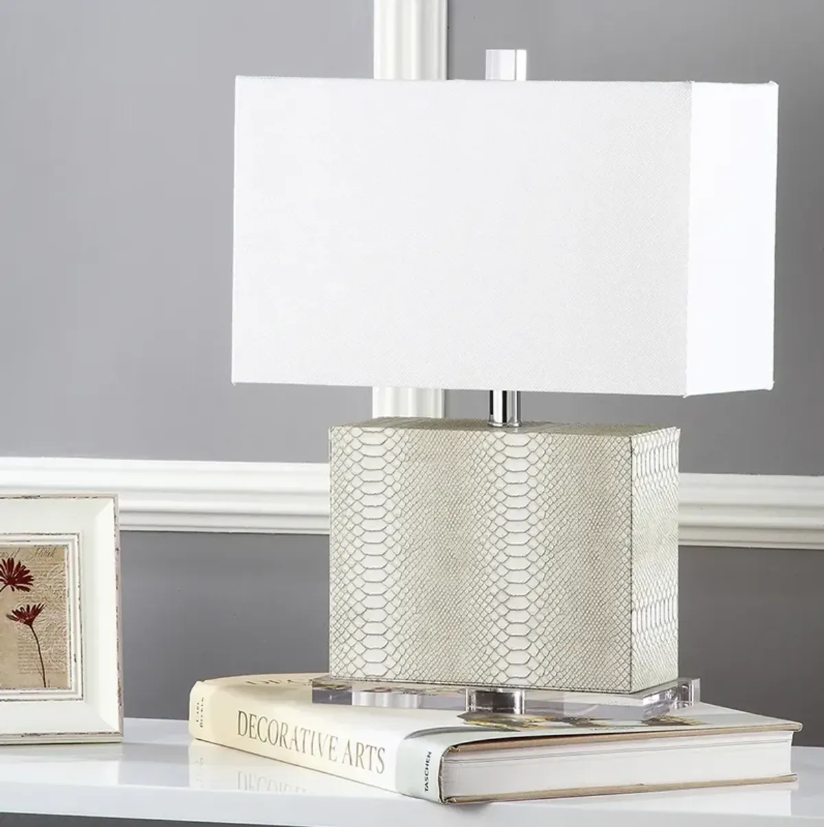 Delia 20.5-Inch H Table Lamp