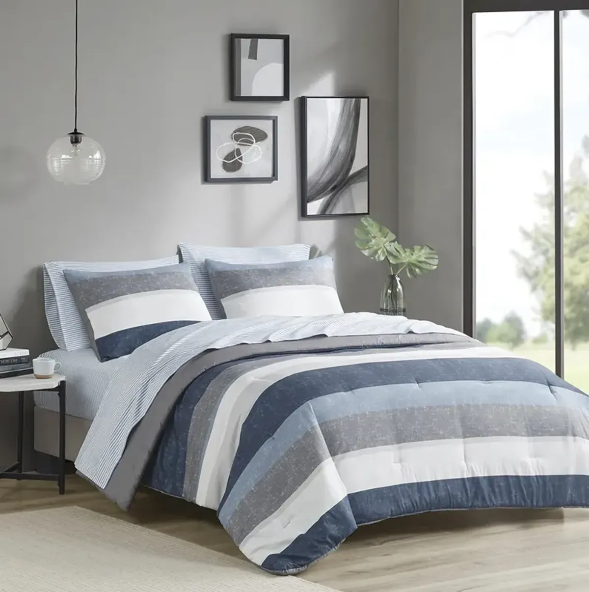 Madison Park Essentials Jaxon Blue/Grey Comforter Set with Bed Sheets