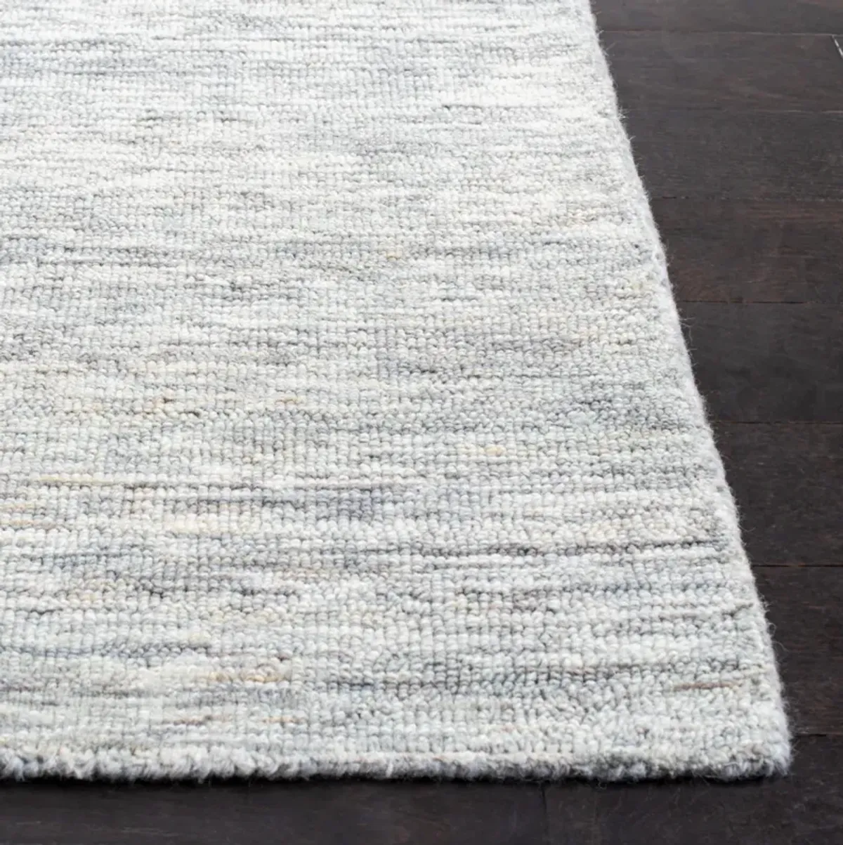 METRO 152 SAGE  2' x 3' Accent Rug