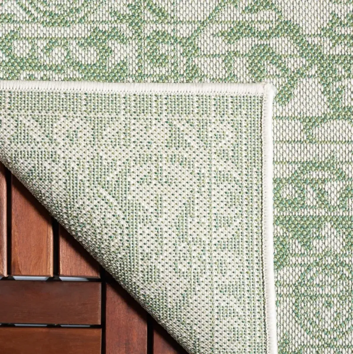 BERMUDA  813 GREEN  6'-7' X 6'-7' Square Square Rug