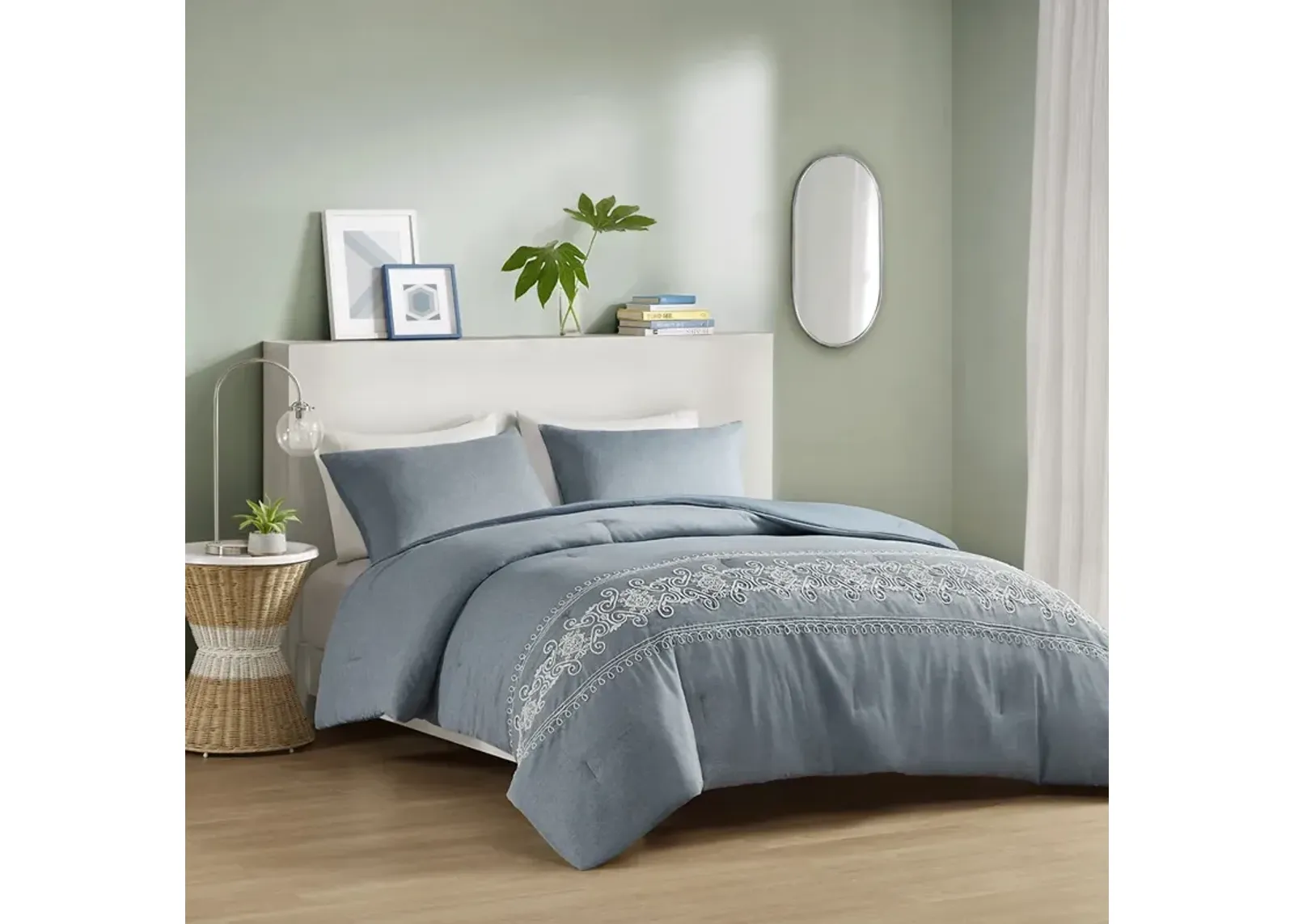 Intelligent Design Bree Blue Embroidered Comforter Set