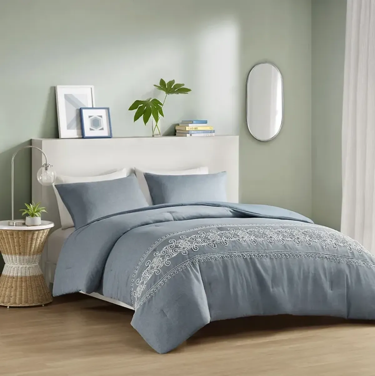 Intelligent Design Bree Blue Embroidered Comforter Set