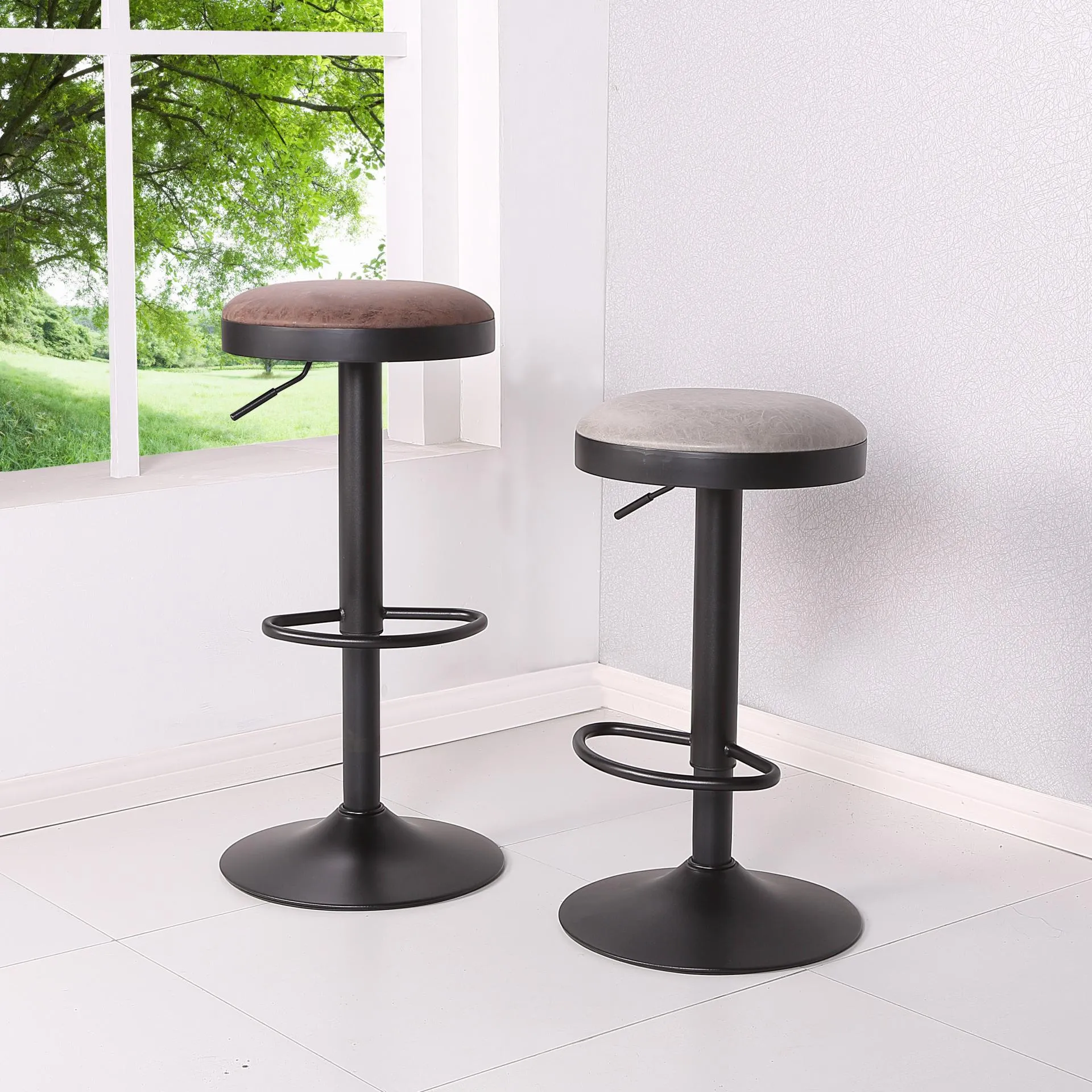 Juno Gaslift Bar Stool - Set of 2