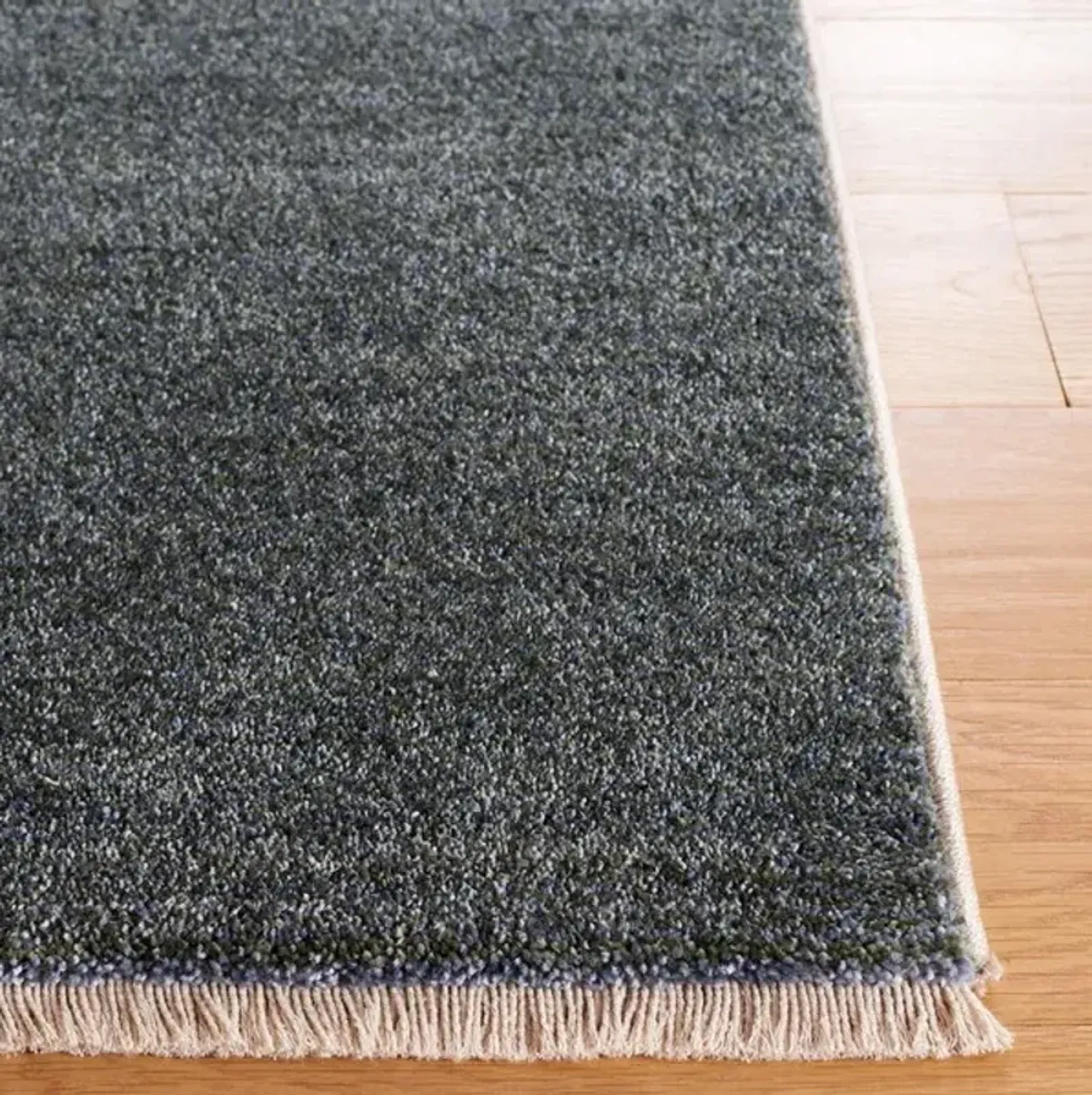 LASA 104 Green 2'-3' X 8' Runner Rug