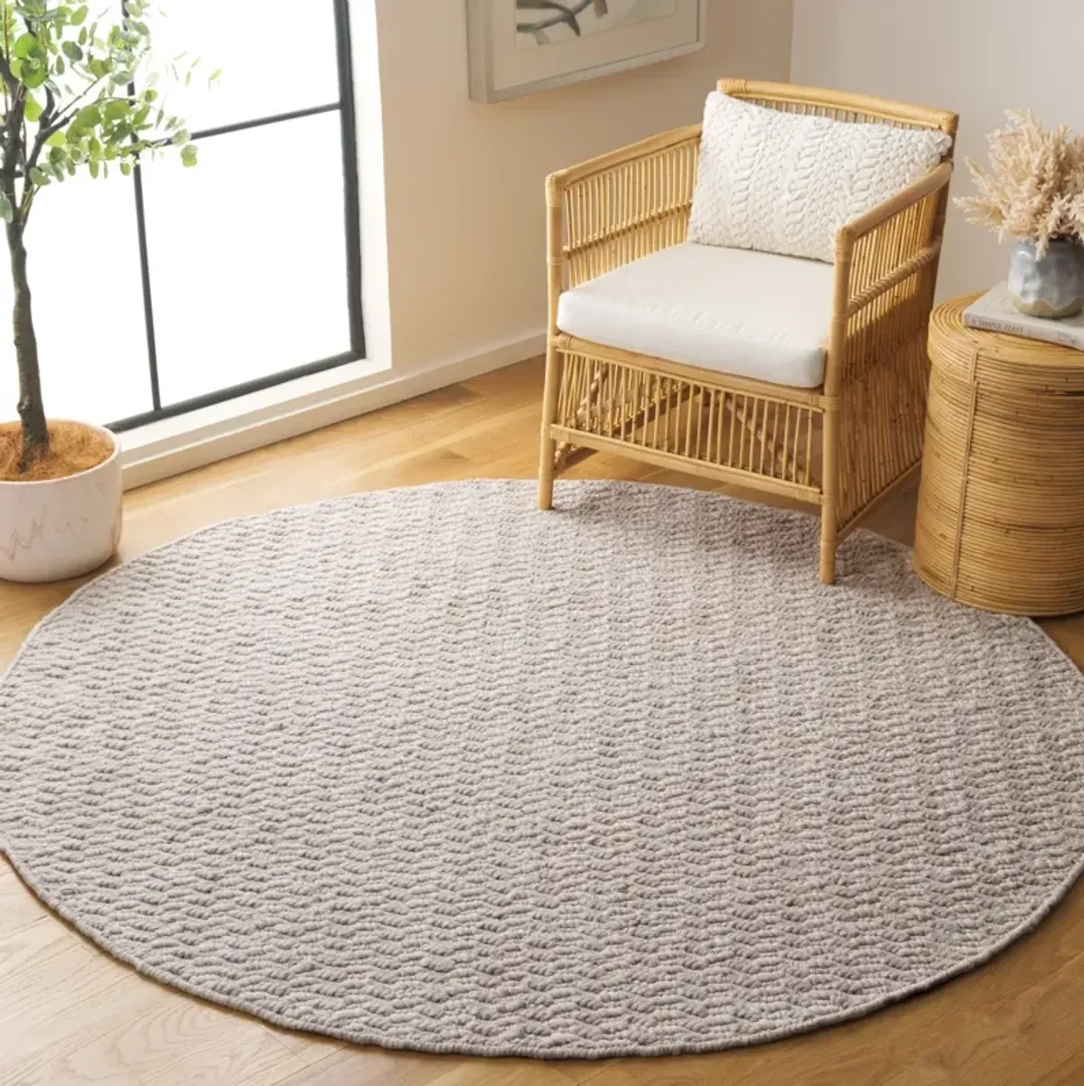 NATURA 715 BEIGE 6' x 6' Round Round Rug