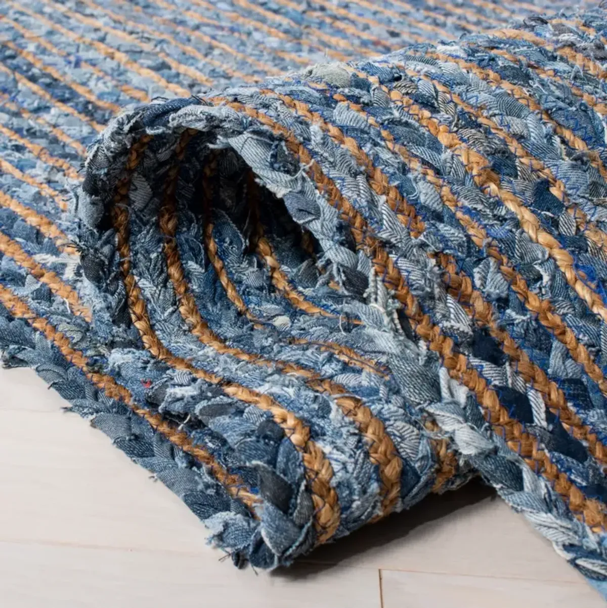 CAPE COD 202 BLUE  2'-3' x 9' Runner Rug