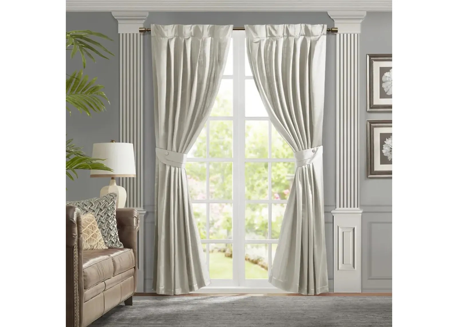 Croscill Classics Avignon White Pleat Curtain Panel with Tieback (Single)