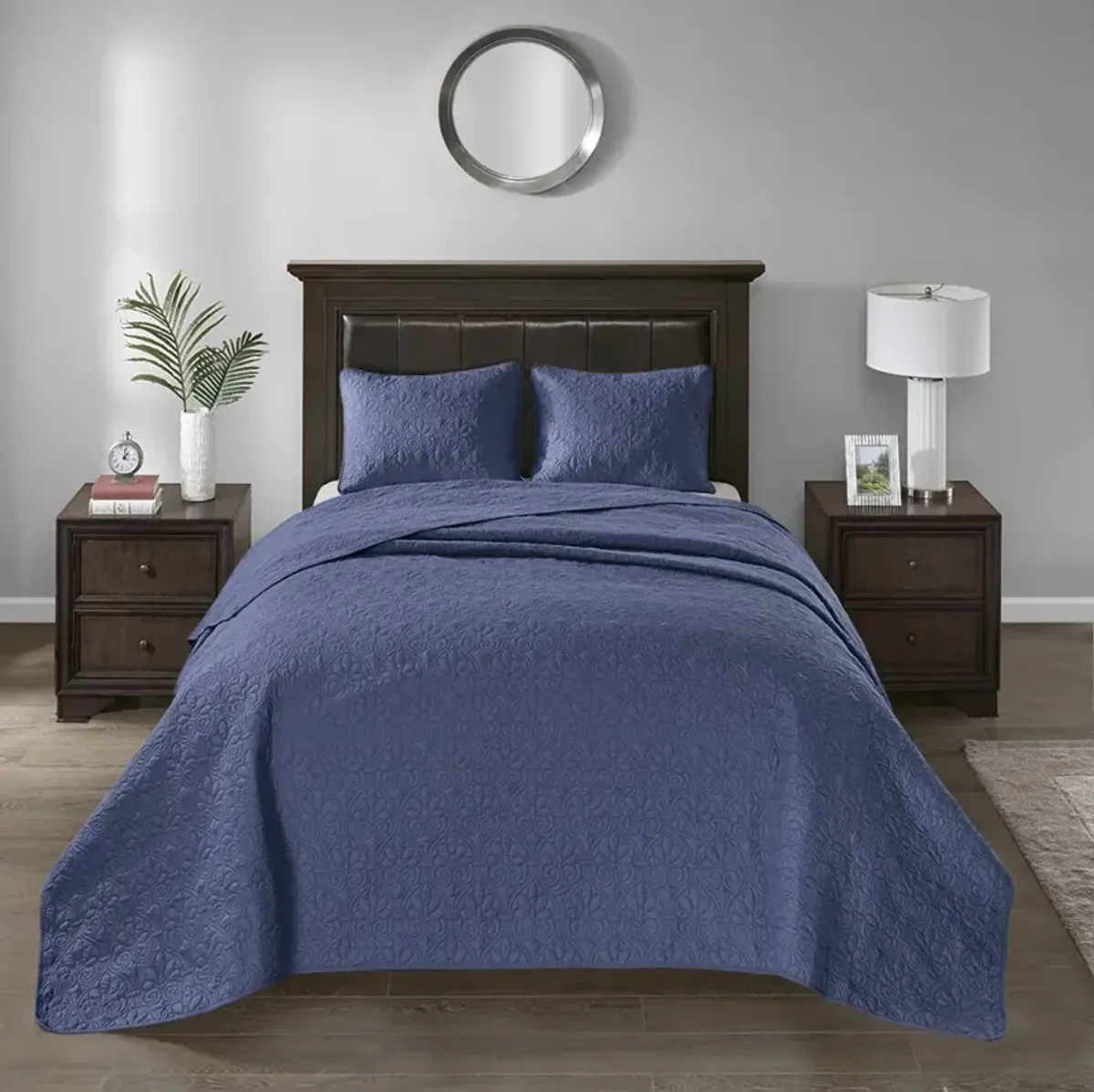 Madison Park Quebec Navy Reversible Bedspread Set