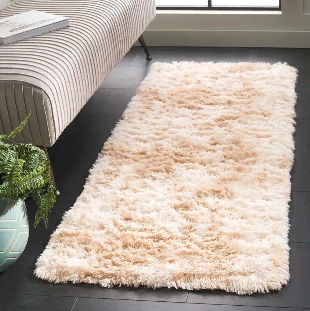 RAINBOW SHAG 100 BEIGE 2'-3' x 6' Runner Rug