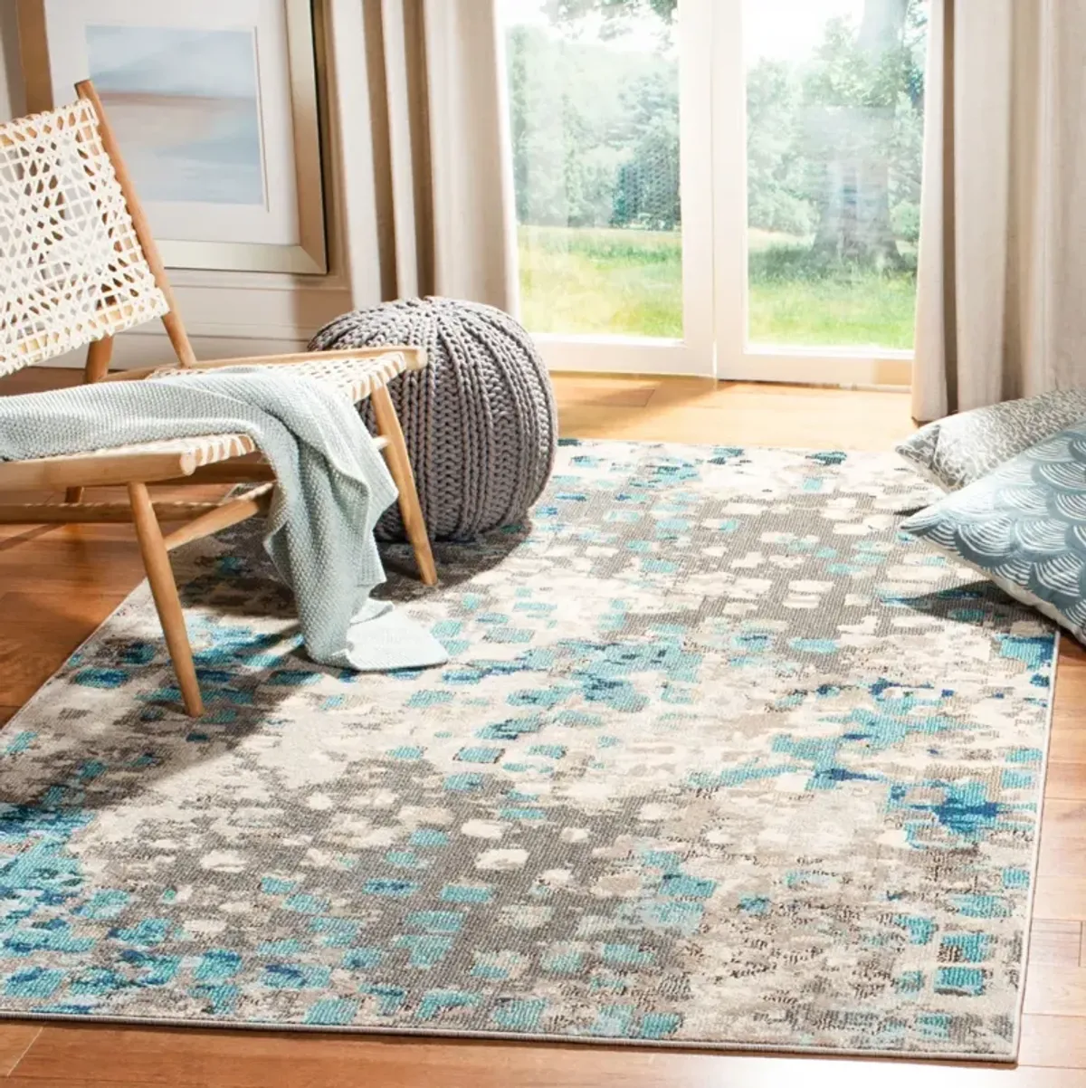 MADISON 425 GREY  2' x 3' Accent Rug