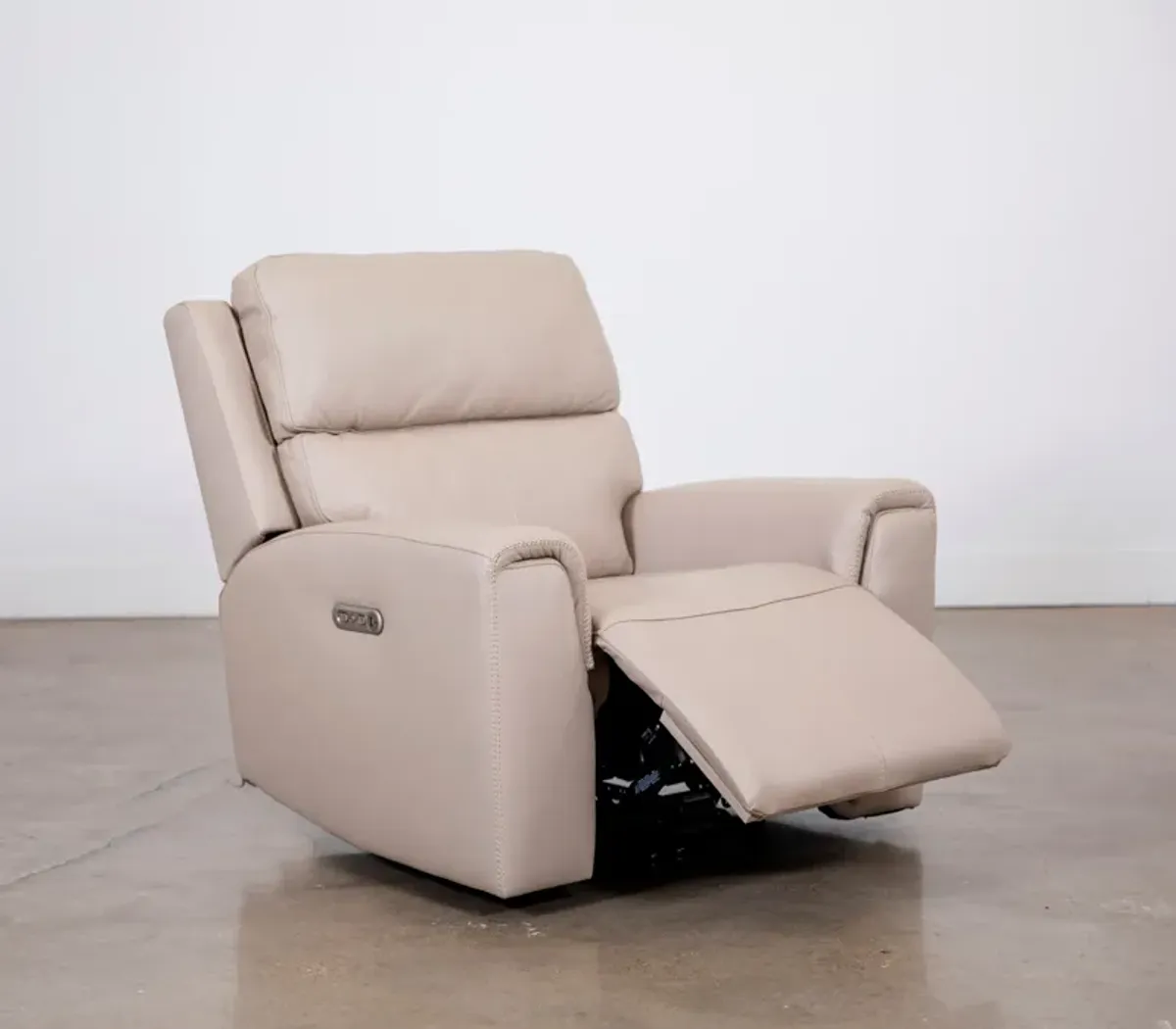 FlexsteelÂ® Jarvis Parchment Leather Power Recliner with Power Headrest