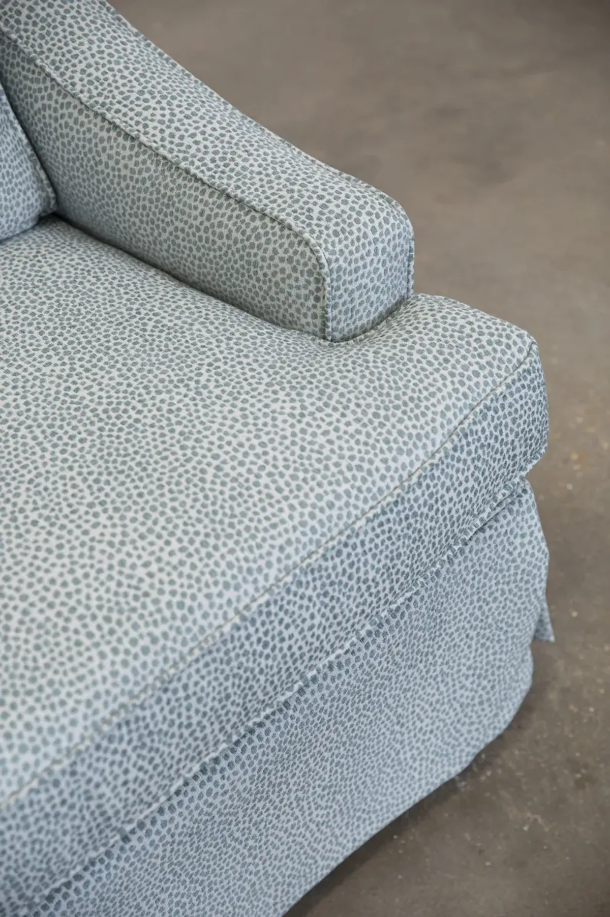 Best Home FurnishingsÂ® Ayla Spa Swivel Glider