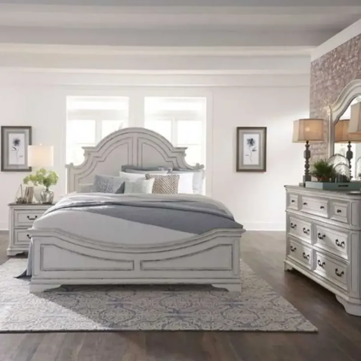 Liberty Furniture Magnolia Manor 4-Piece Antique White Queen Panel Bedroom Set