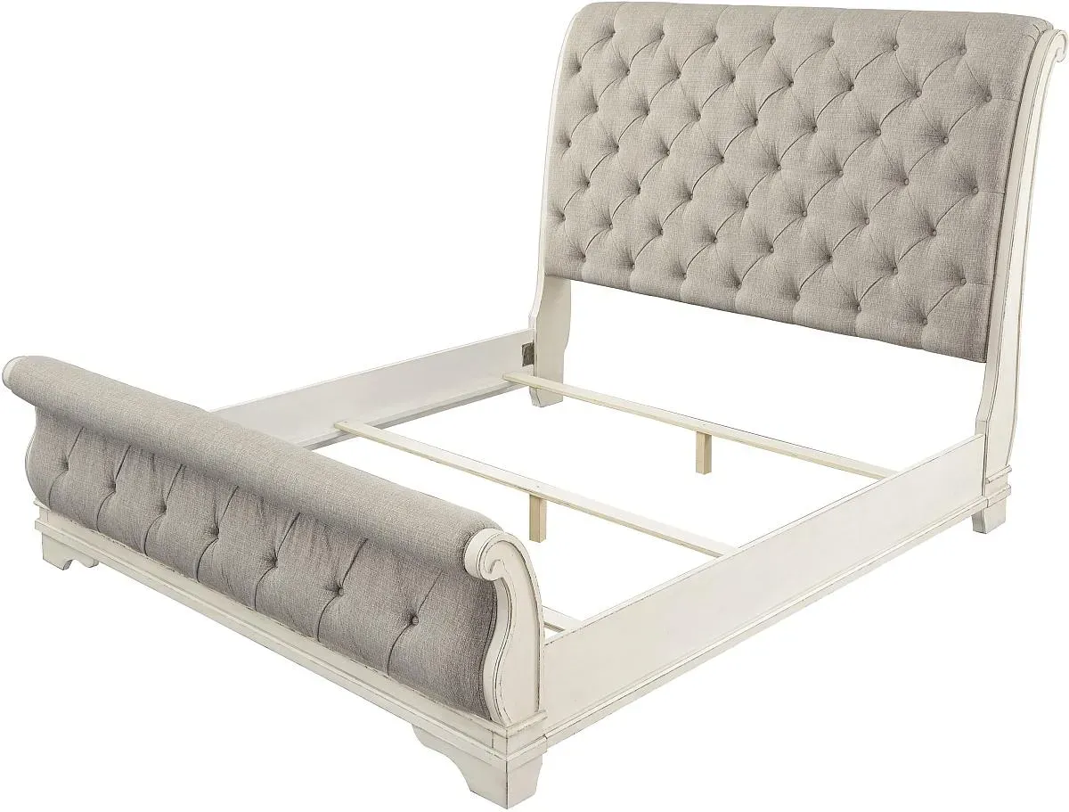 Signature Design by AshleyÂ® Realyn 4-Piece Chipped White Queen Sleigh Bedroom Set