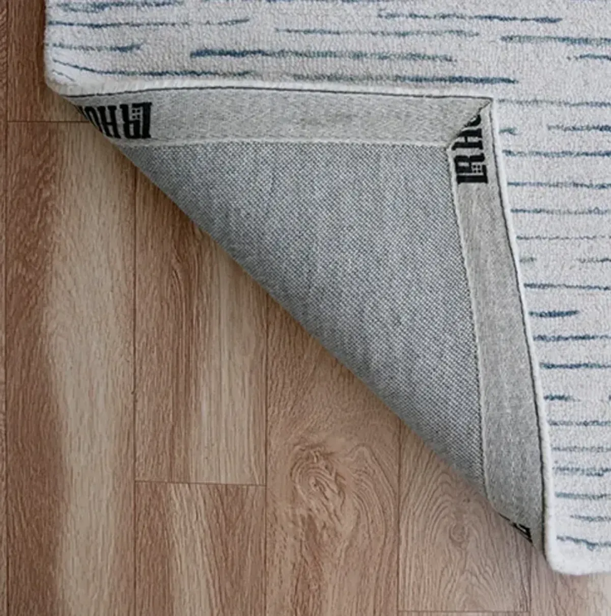 LR Home Babylon Ivory Blue 8'x10' Area Rug