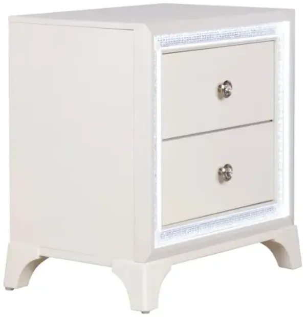 Steve Silver Co. Cassie Pearl Illuminating Glam Nightstand