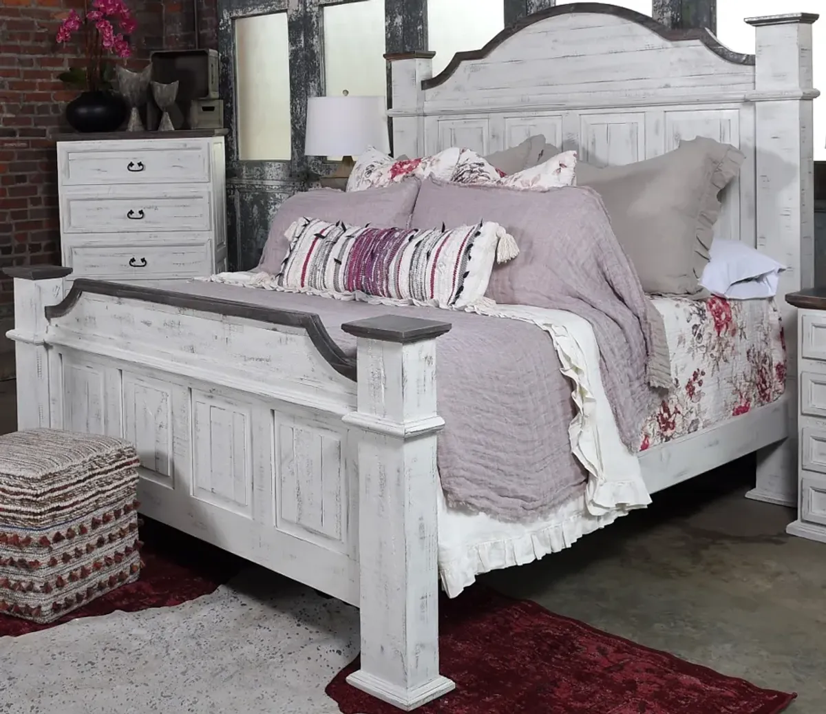 Vintage Furniture Hulk 3 Piece Two-Tone King Bedroom Set