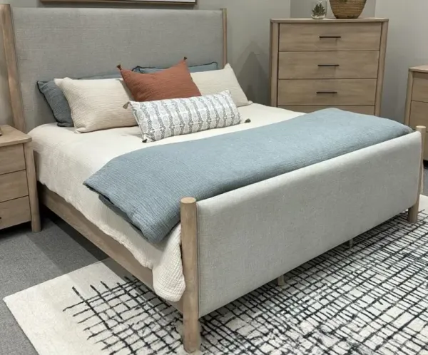 Steve Silver Co. Gabby Brown/Gray Queen Panel Bed