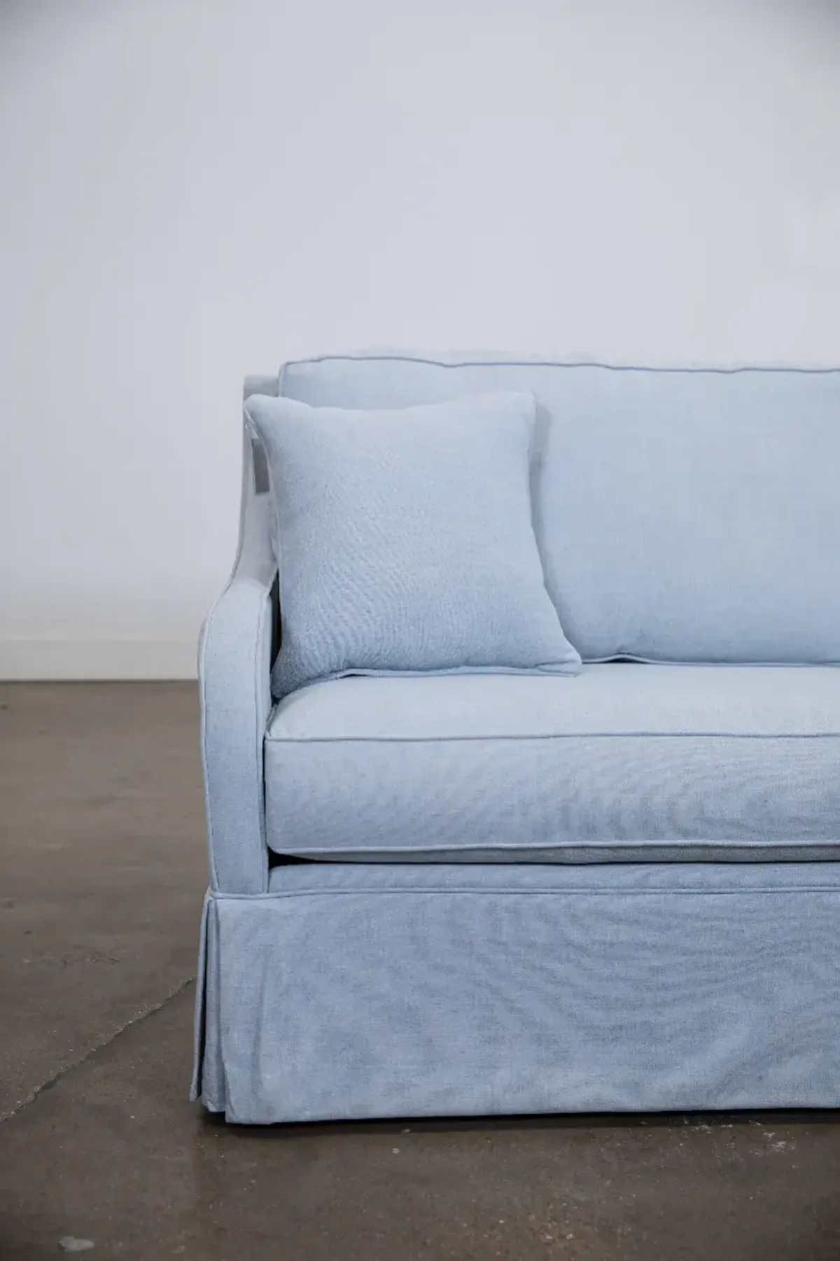 Elizabeth Ann Home 5760 Sofa